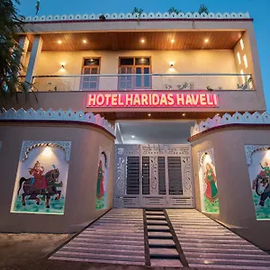 3* Hotel Haridas Haveli
